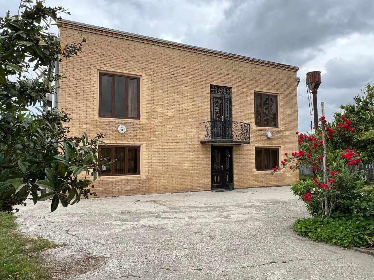 Hotel G I O Samtredia Exterior foto